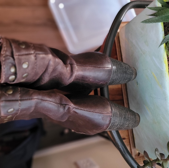 Leather boots - Picture 2 of 3